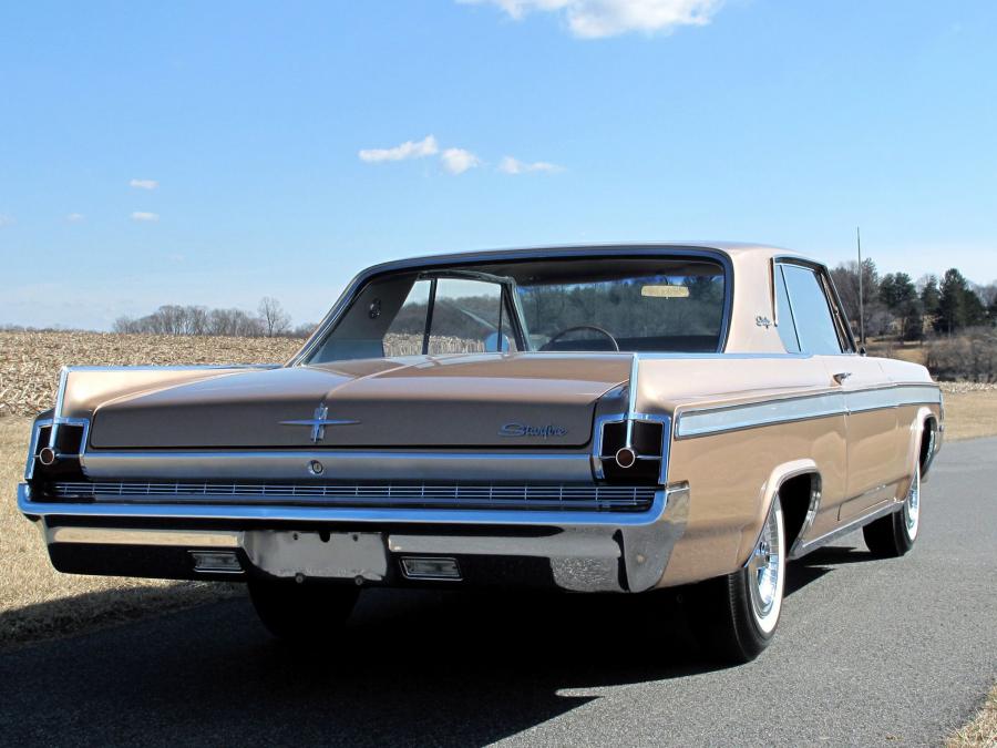  Oldsmobile Starfire Holiday Coupe 1963 года  (фото 3 из 3)